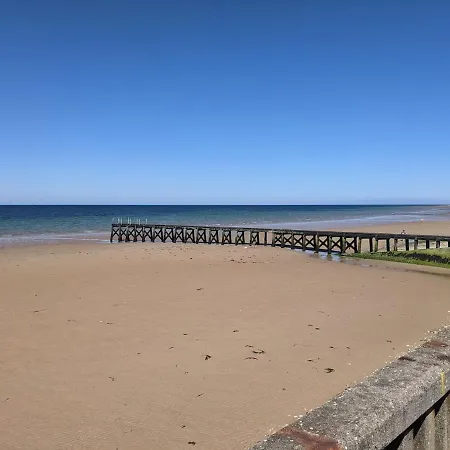 Vakantiehuis A 50m De La Avec *