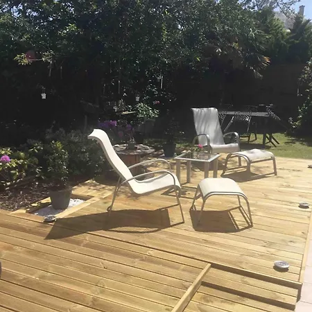 A 50m De La Avec Ferienhaus *